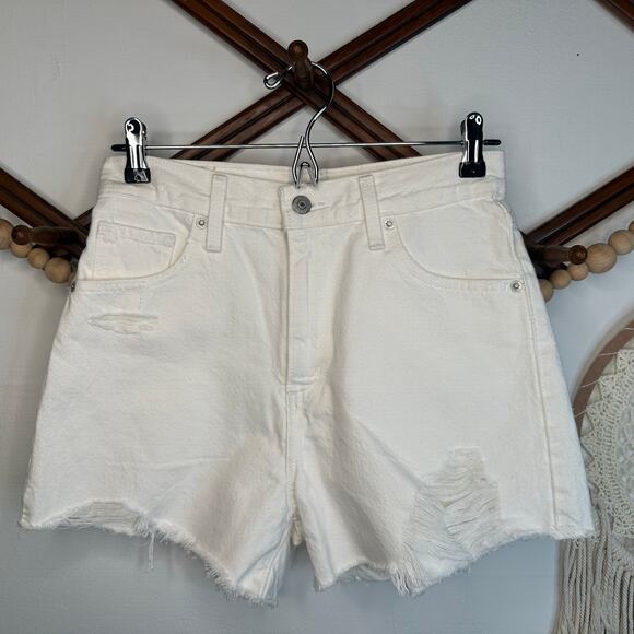 Levi's White Denim Cut Off Jean Shorts 26" - Picture 1 of 3
